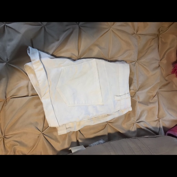 White forever 21 shorts - Picture 3 of 4